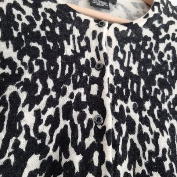 LORD & TAYLOR 100% Cashmere Cardigan Cheetah Print Sz S - Picture 5 of 7